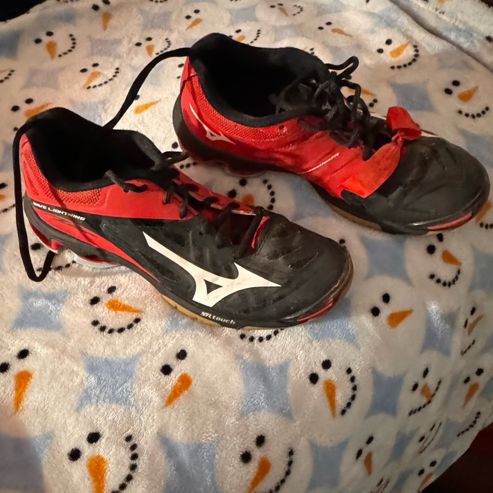 Women’s Volleyball Smeakers